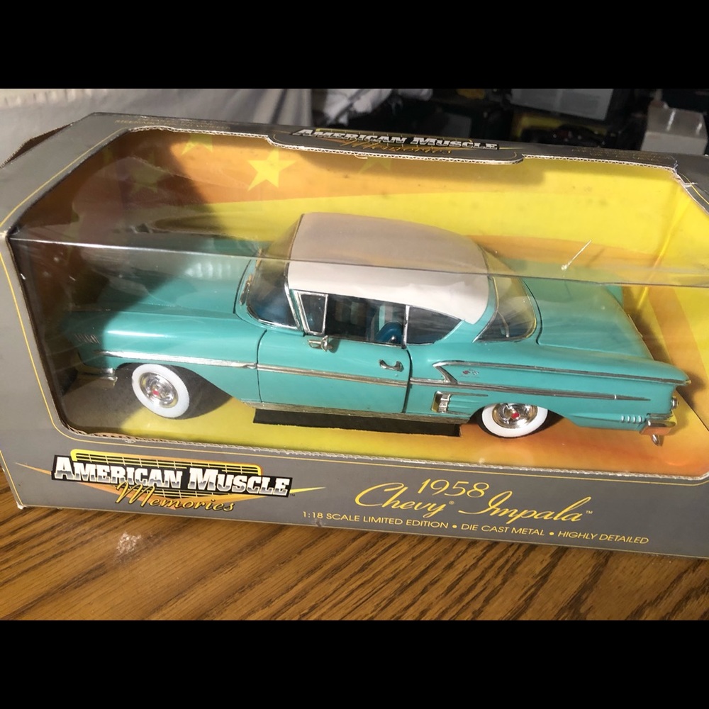 ERTL 1958 Chevrolet impala 118 scale